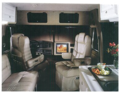 1998 Dynamax Isata Touring Sedan Brochure page 3