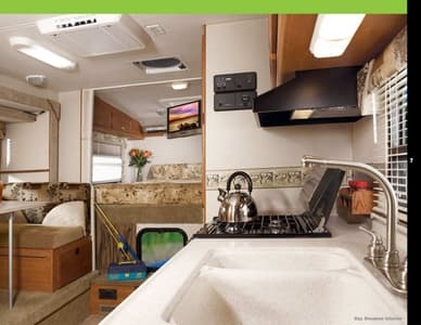 2009 Lance Truck Campers Brochure page 7