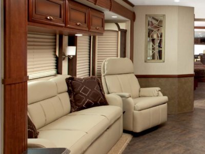 2013 Newmar Ventana LE Brochure page 4