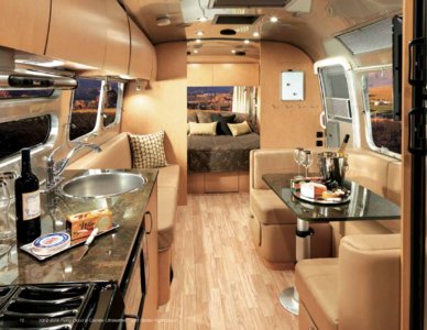 2016 Airstream Travel Trailers Brochure page 18