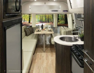 2016 Airstream Travel Trailers Brochure page 30
