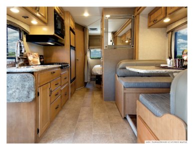 2017 Thor Chateau Sprinter Brochure page 3