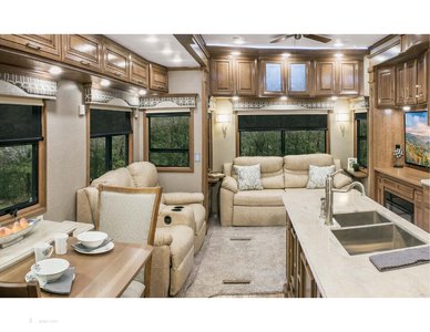 2018 Drv Luxury Suites Mobile Elite Suites Brochure page 8