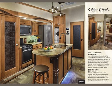 2018 Forest River Cedar Creek Hathaway Edition French Brochure page 6