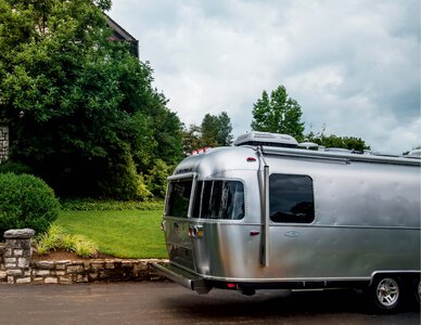 2019 Airstream Classic Travel Trailer Brochure page 3