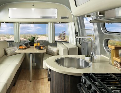 2019 Airstream International Signature Travel Trailers Brochure page 7