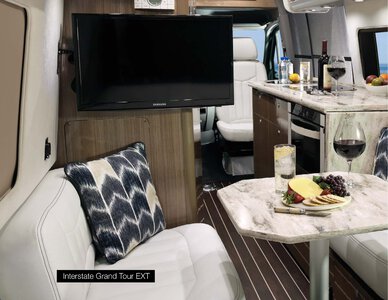 2019 Airstream Interstate Grand Tour EXT Touring Coach Brochure page 10