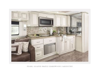 2019 Newmar Essex Brochure page 13