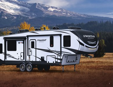 2021 Forest River Flagstaff Fifth Wheels French Brochure page 3