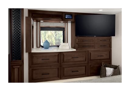 2024 Newmar London Aire Brochure page 29