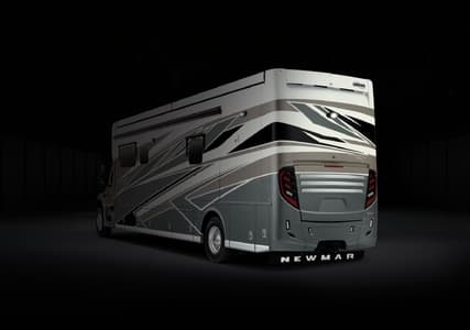 2025 Newmar Super Star Brochure page 3