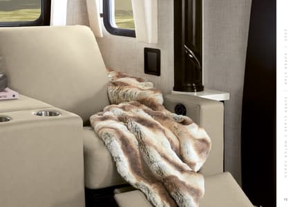 2025 Newmar Super Star Brochure page 15