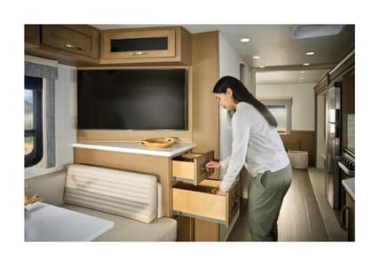 2026 Newmar Bay Star Sport Brochure page 8