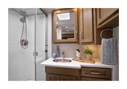 2026 Newmar Bay Star Sport Brochure page 17