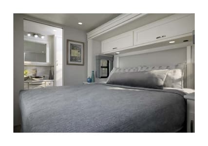 2026 Newmar Bay Star Brochure page 12