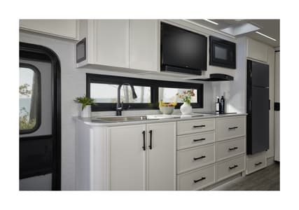 2026 Newmar Freedom Aire Brochure page 12