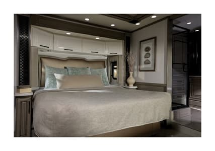 2026 Newmar London Aire Brochure page 12