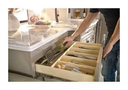 2026 Newmar London Aire Brochure page 25